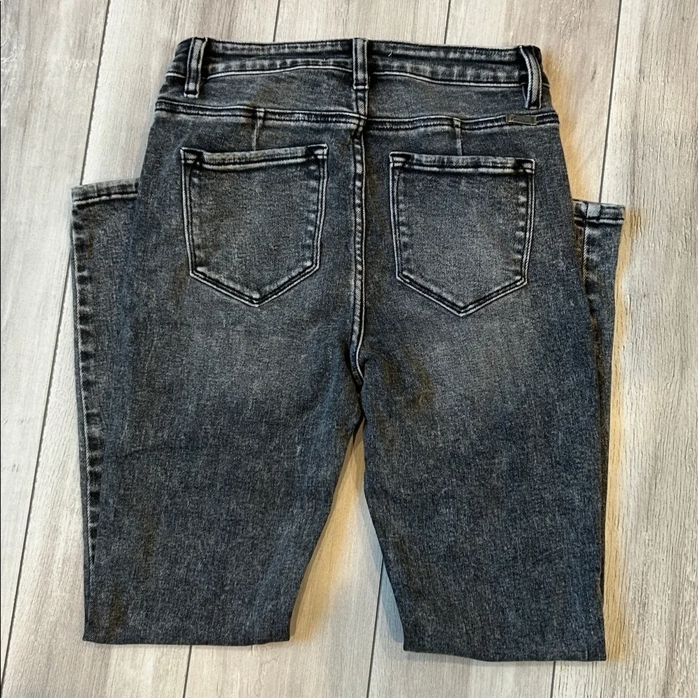 KanCan Nylah super skinny high ride jeans in black acid wash size 28